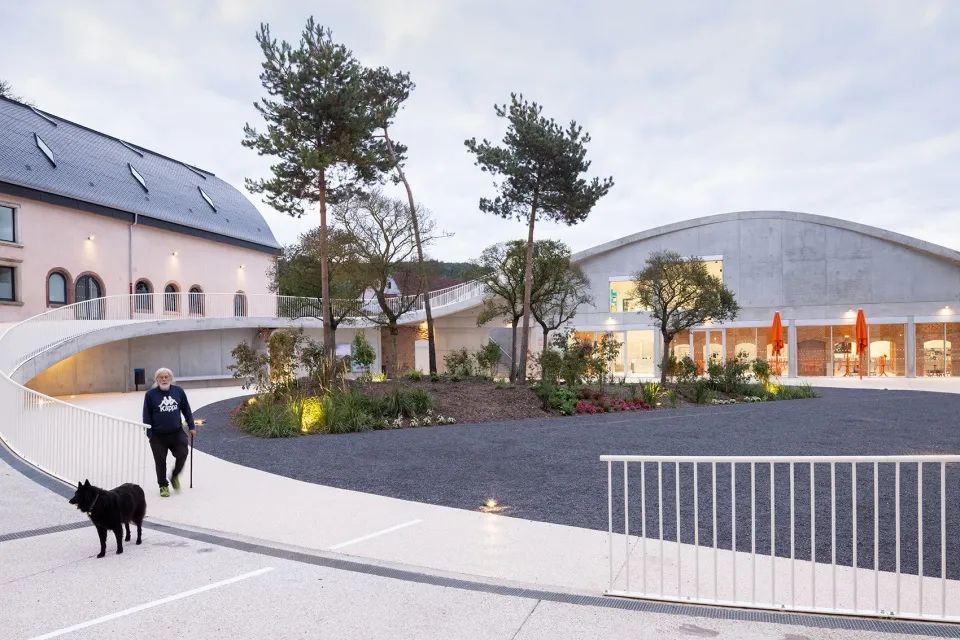 1684998954316843.jpg 3.jpg